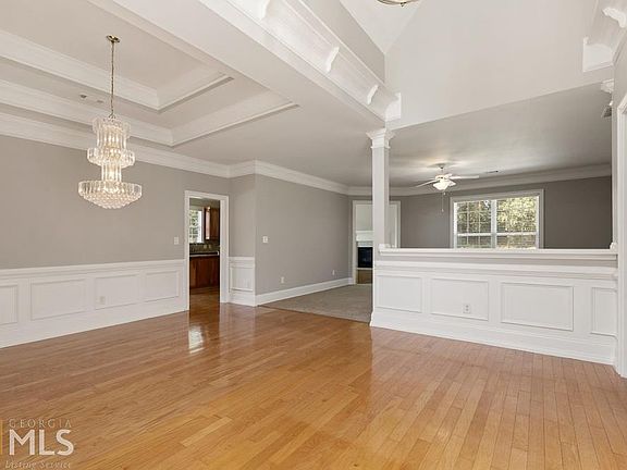 5th image of 8965 Emerald Glen Ln