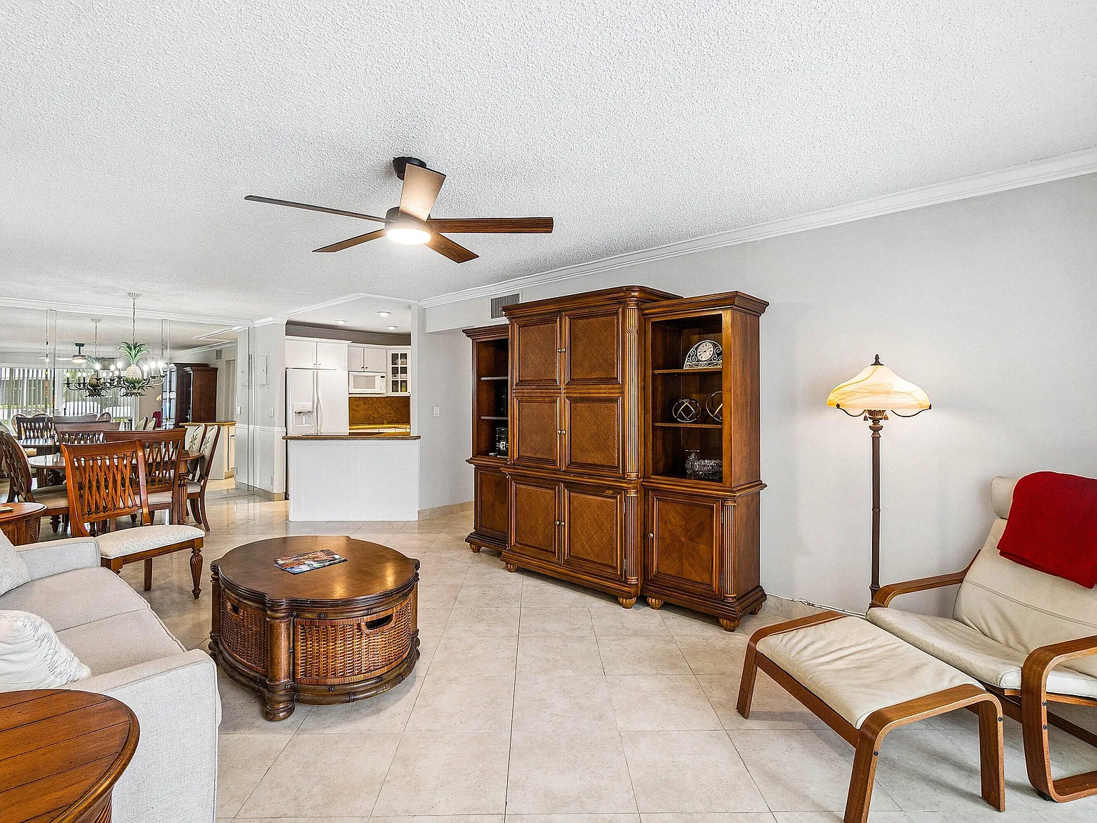 2 bed, 2.0 bath, 1200 sqft, $3,000 — Photo 4