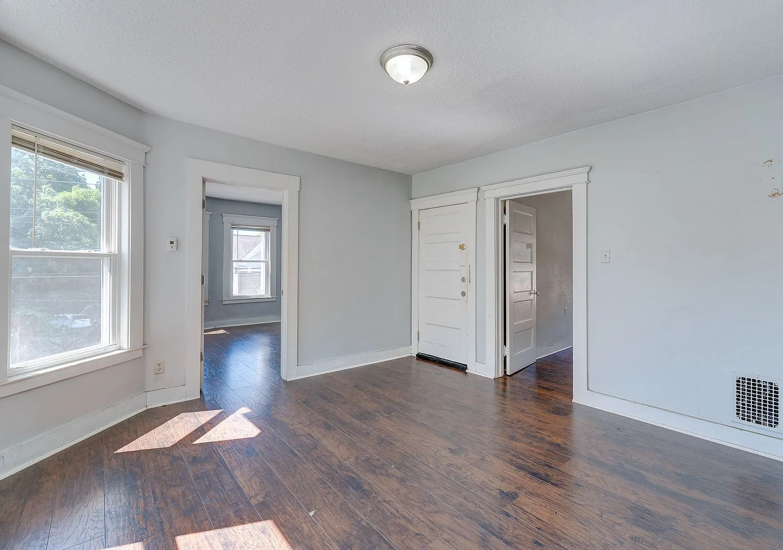 255 County St — Photo 3