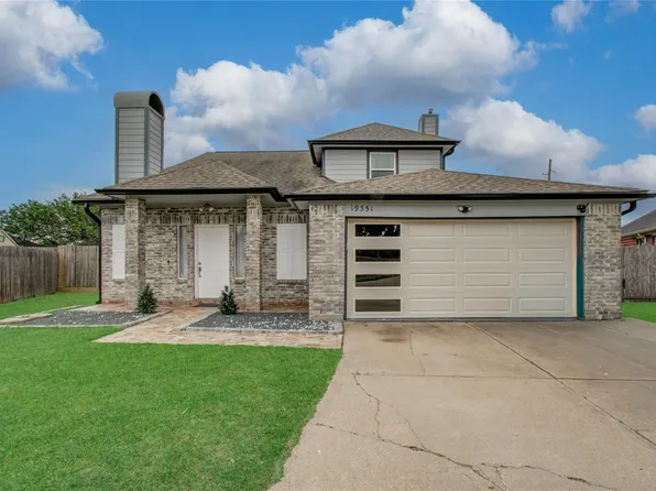 19351 Larissa Dr, Katy, TX 77449
