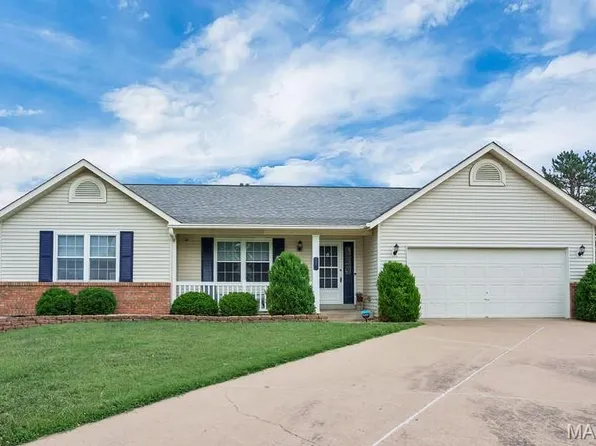 371 Spencer Hill Ct, Saint Peters, MO 63376