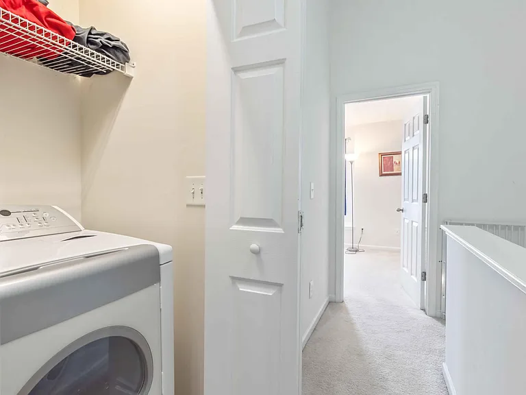 7915 Averette Hill Dr — Photo 11