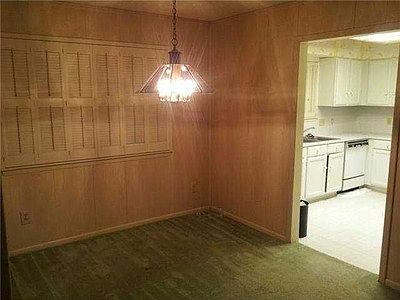 5th image of 8210 Grayledge Dr
