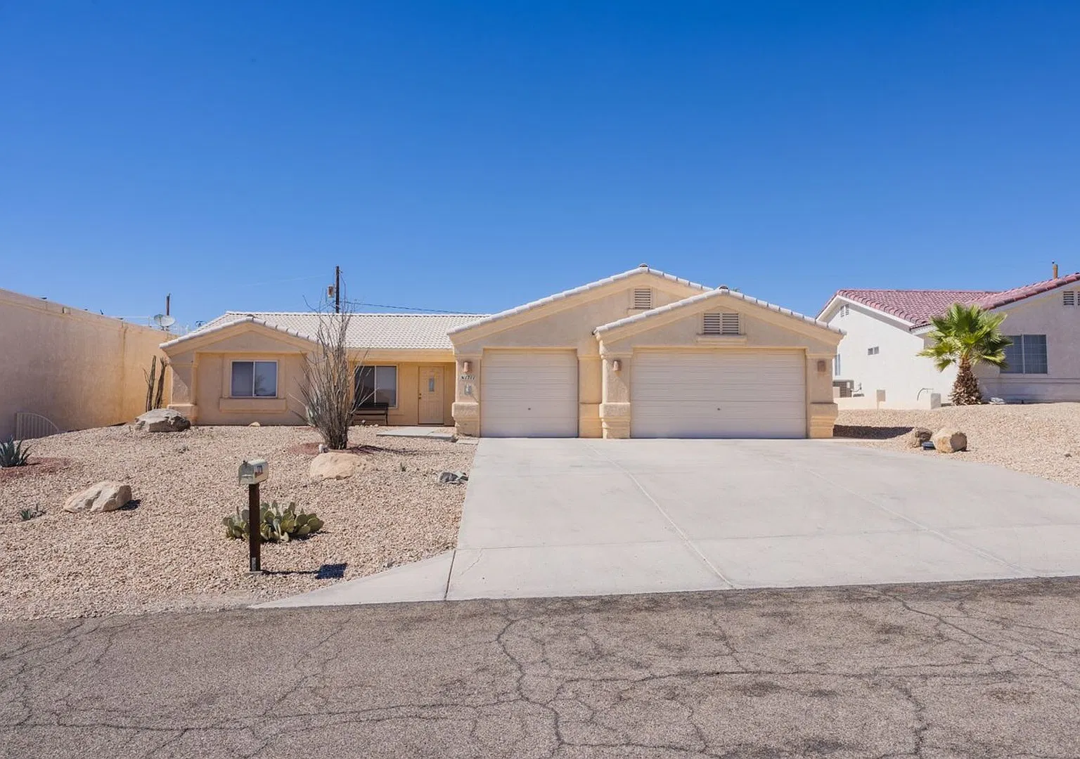 Winter Lhc Vacation Home — Photo 3