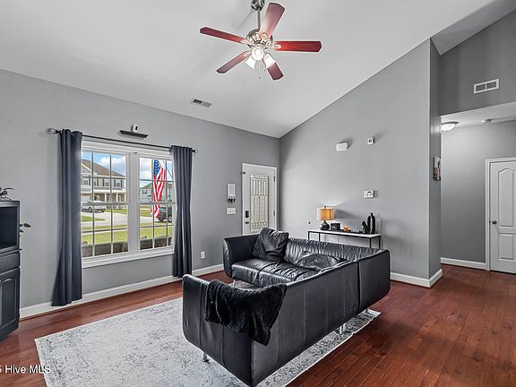 5th image of 307 Topaz Drive