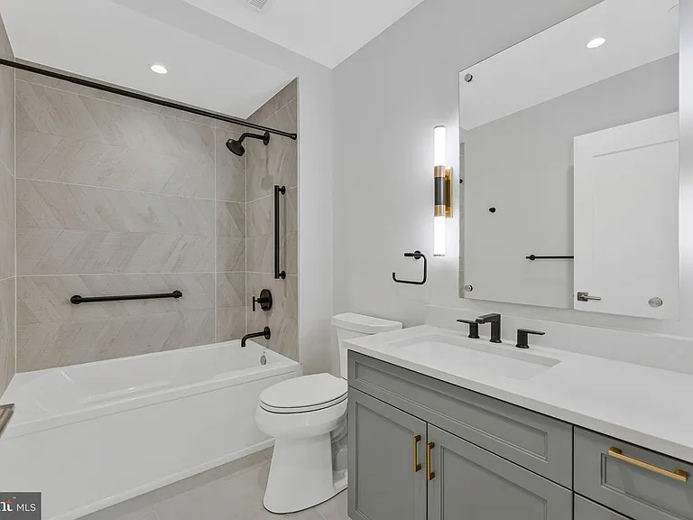 6718 Lowell #507 — Photo 35