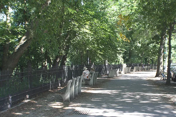 Sold by Fillmore | media 24