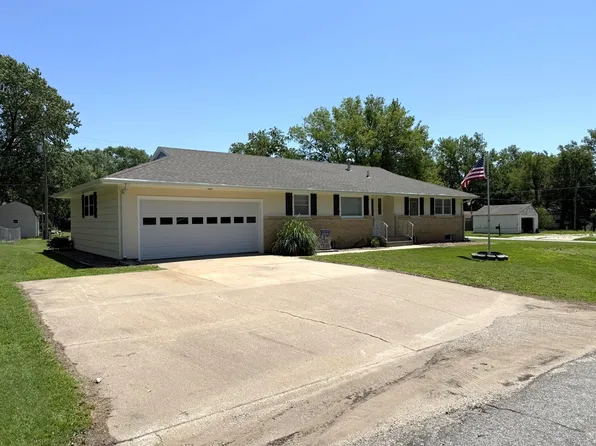 500 N Stark St, Bennington, KS 67422