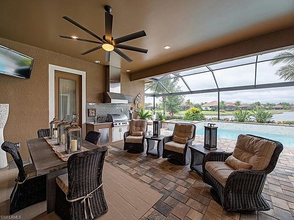 3rd image of 9395 Nicolo Ct