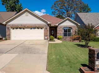 37 Sand Trap Dr, Maumelle, AR 72113