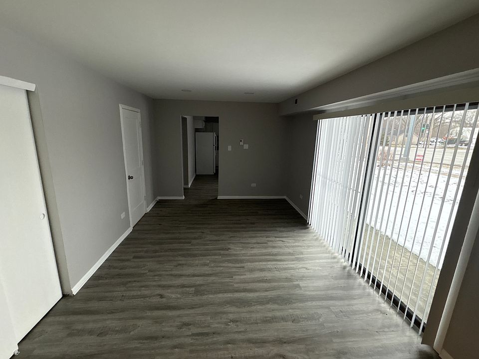 1st image of 609 E Glenwood Lansing Rd APT 102