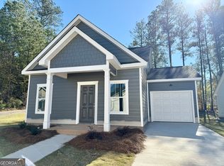 212 Lenox Cir, Lagrange, GA 30241