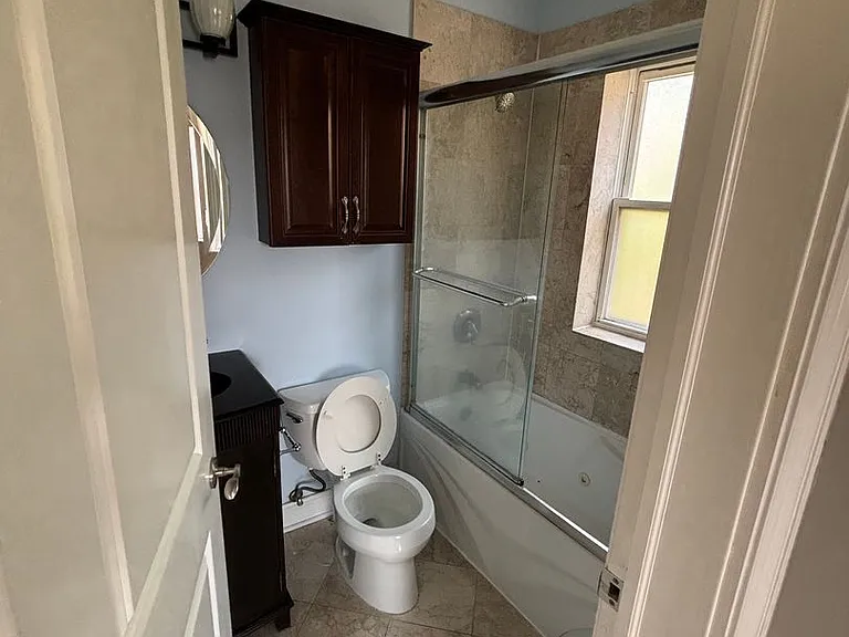 5724 N Mozart St #2A — Photo 8