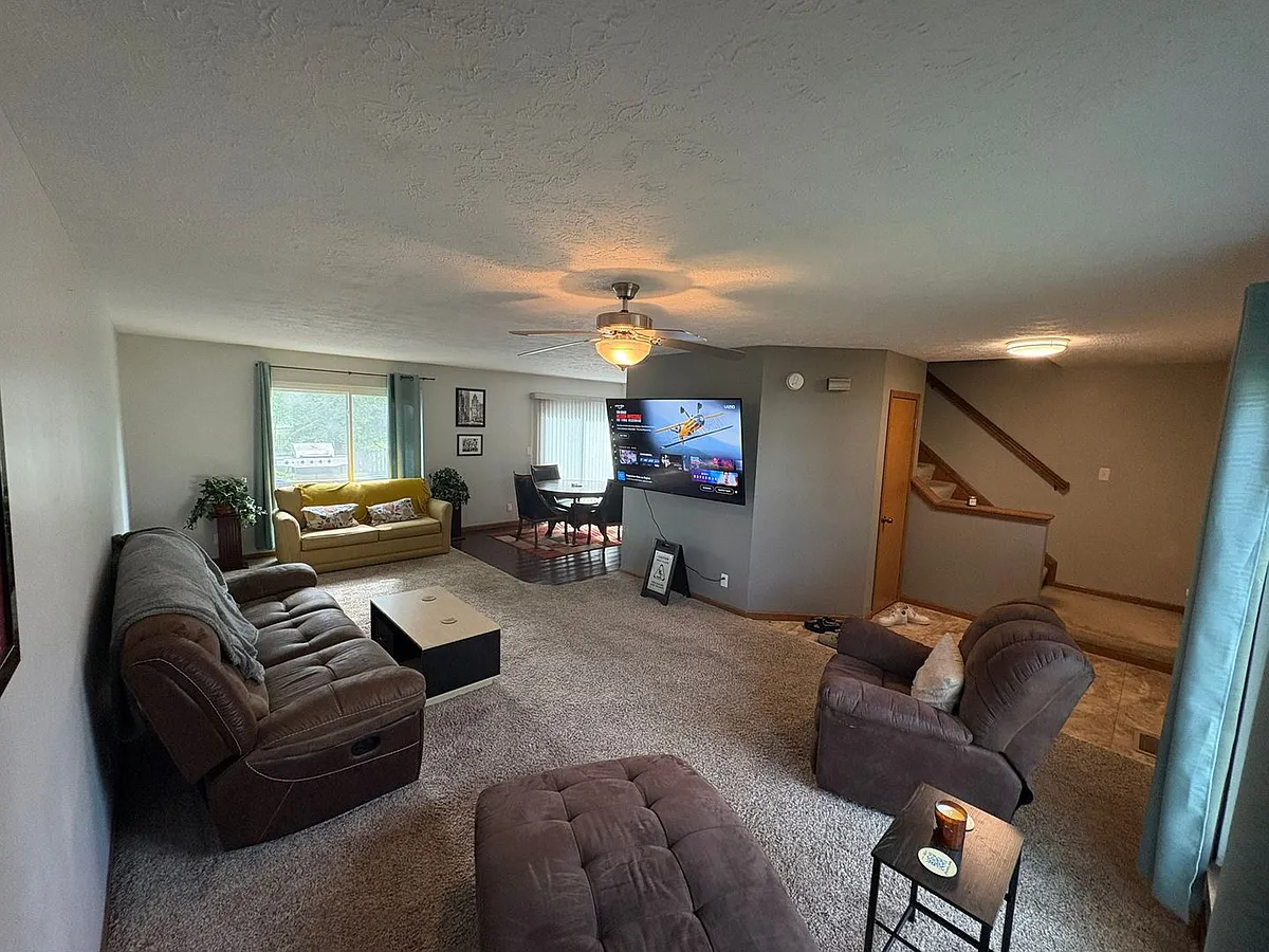 Building Photo - 3139 Bowfield Way