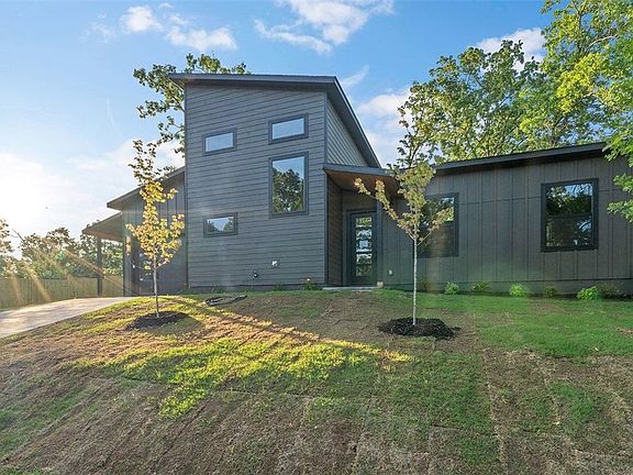 4th image of 14 Montgomery Ln