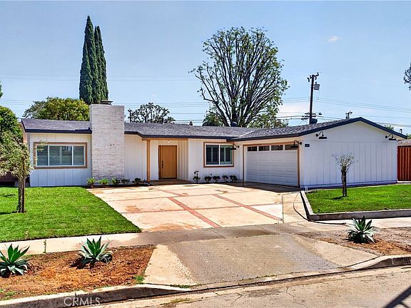2nd image of 1691 Bullard Ln