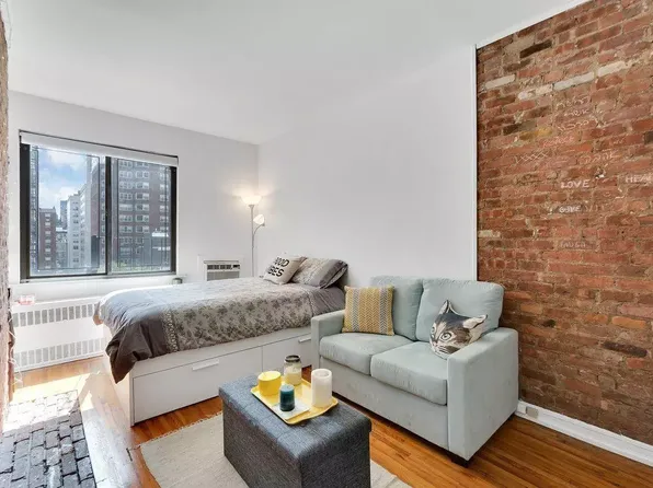 210 East 21st Street image 1 of 9