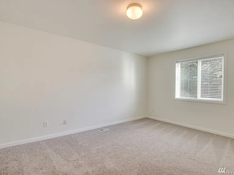 9508 200th St E — Photo 18