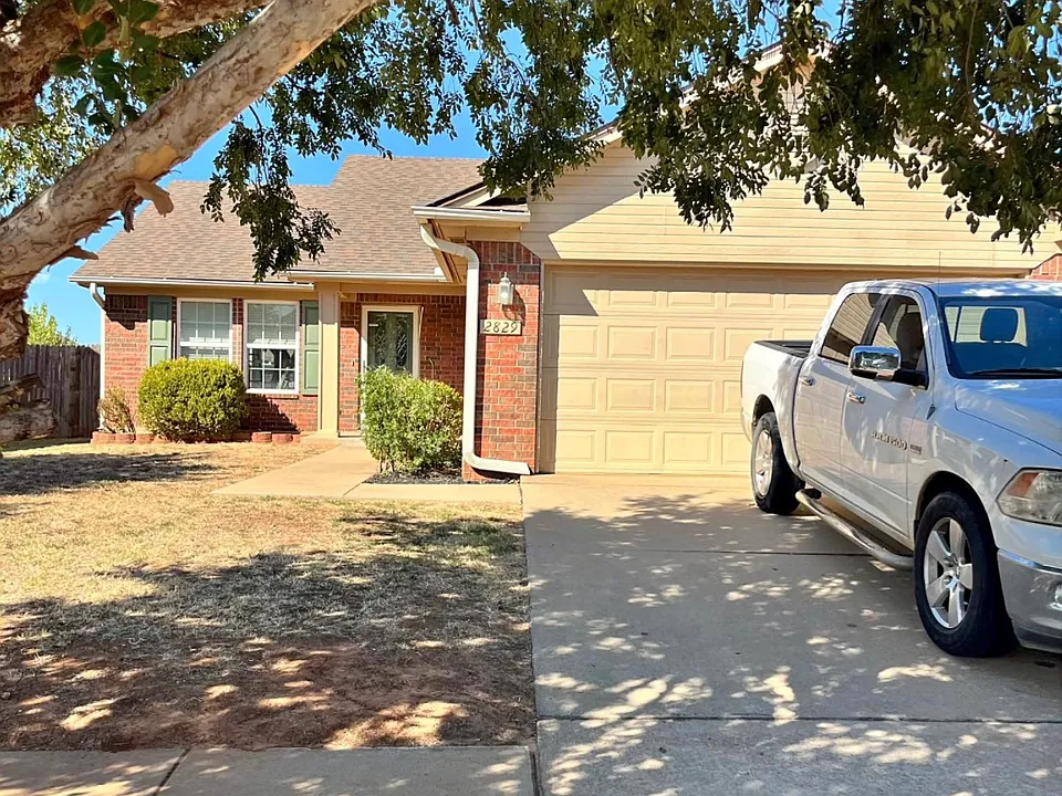 2829 NW 184th Ter