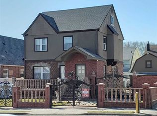 8816 217th St, Queens Village, NY 11427