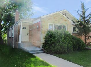 9029 S Crandon Ave, Chicago, IL 60617