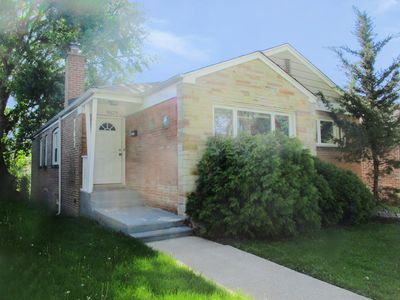9029 S Crandon Ave, Chicago, IL, 60617