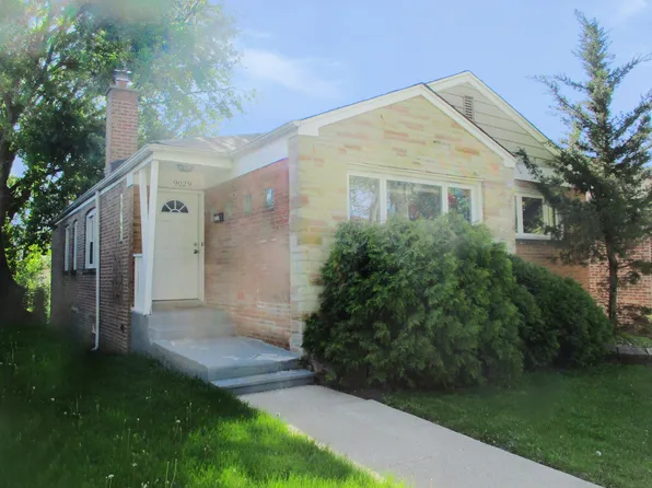 9029 S Crandon Ave, Chicago, IL 60617