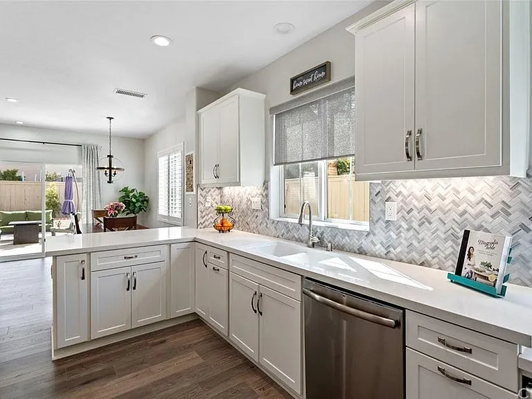 22 Fieldhouse — Photo 5