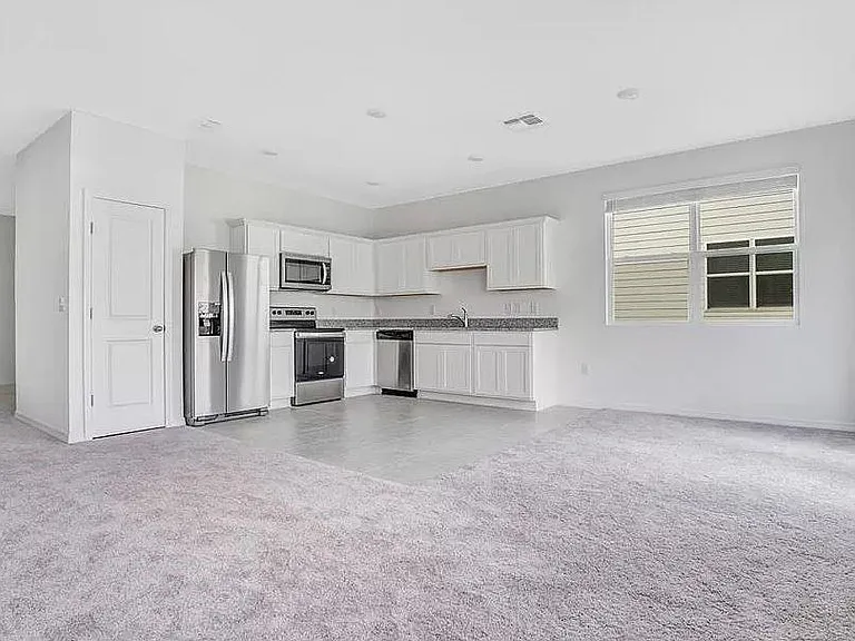 509 Madison Dr — Photo 9