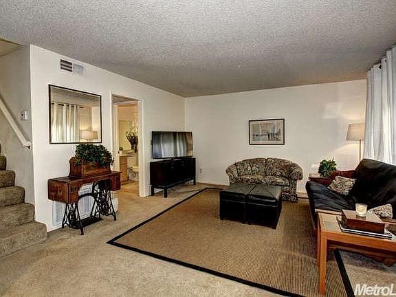 4th image of 5812 Shadow Creek Dr APT 3