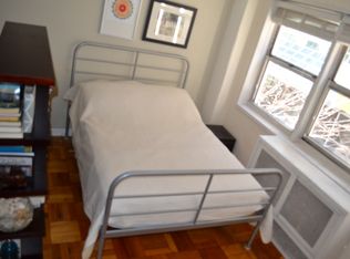 321 E 45th St APT 4E, New York, NY