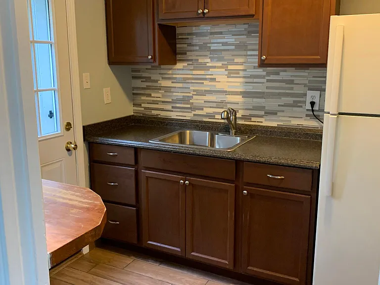 172 Morrison Dr — Photo 7