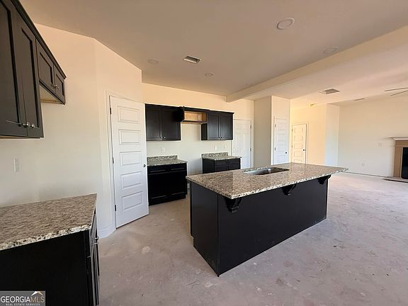 4th image of 217 Yancey Rd