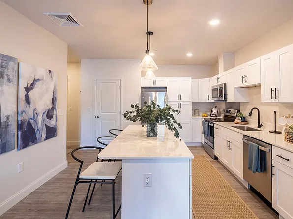 Taylor Pointe Residences