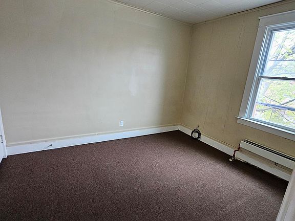 4th image of 412 23rd St #2