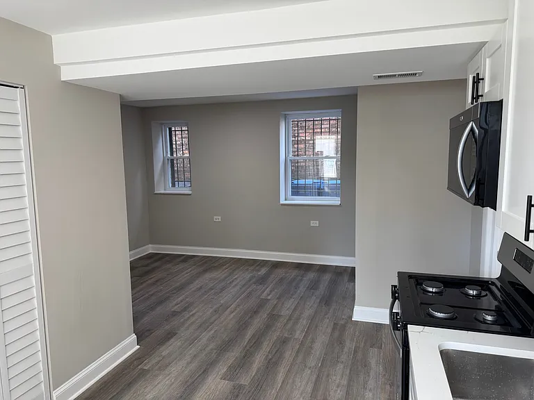 2360 S Sacramento Ave #BF — Photo 10