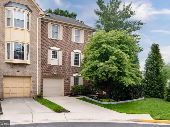 5942 Norham Dr, Alexandria, VA 22315