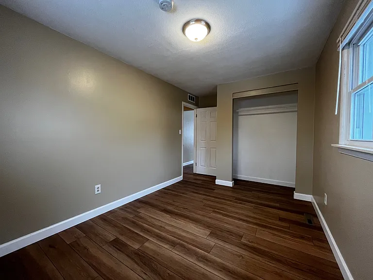 28070 Brentwood St — Photo 10
