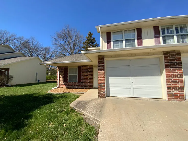 1605 Steamboat Ln — Photo 45