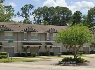 4042 Augustine Green Ct, Jacksonville, FL 32257