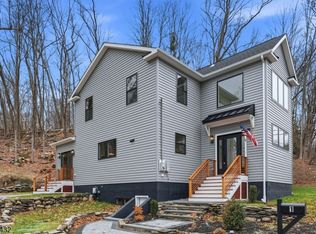 1 Four Corners Rd, Blairstown, NJ 07825