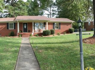 606 Coventry Dr, Zebulon, NC 27597