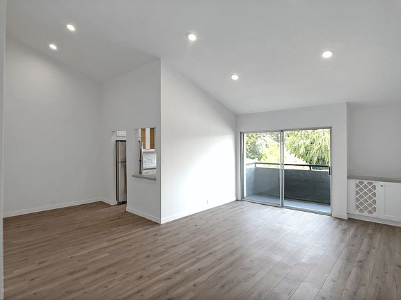 2nd image of 4407 Ambrose Ave APT 103