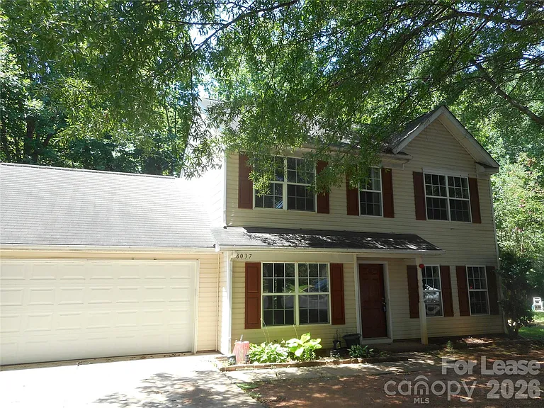 8037 Shiny Meadow Ln — Photo 2