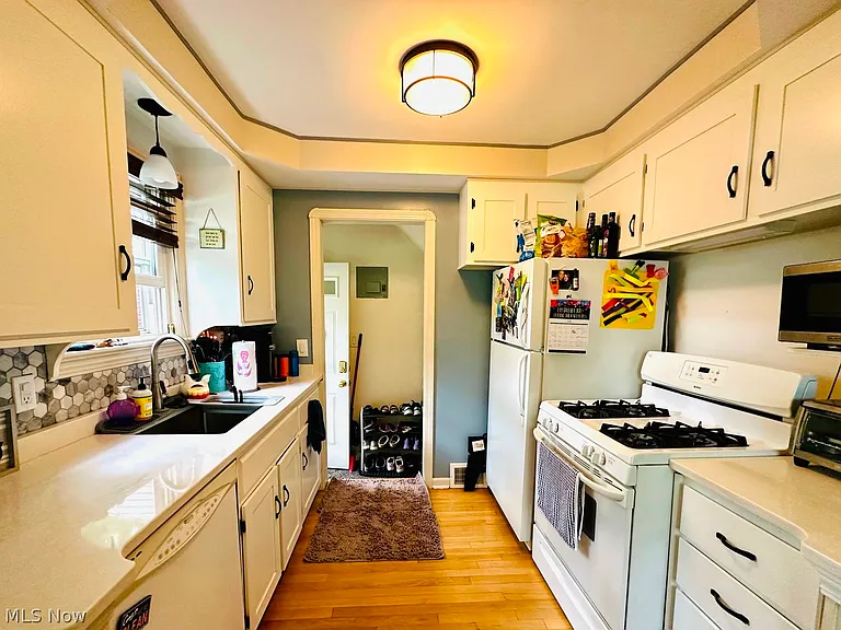 7077 Greenleaf Ave — Photo 17