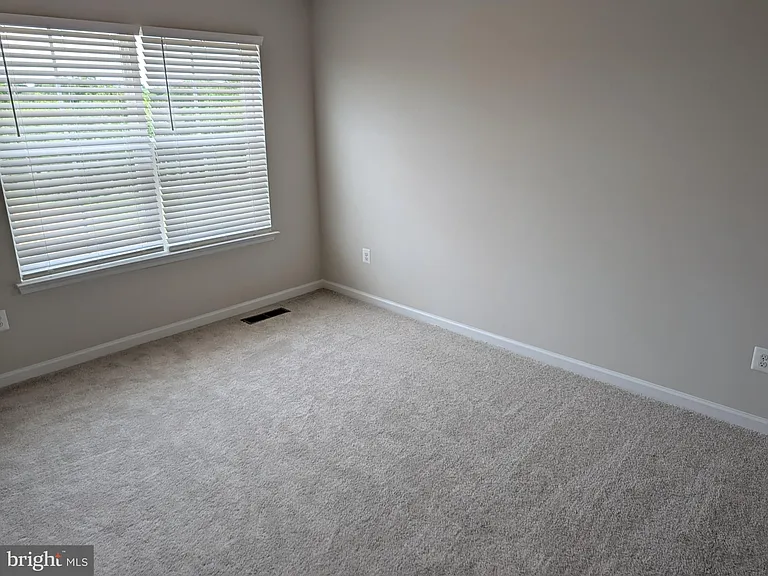 209 Swan Field Ave — Photo 24