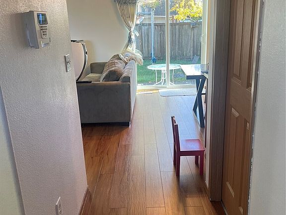3rd image of 3511 S Sheridan Avenue