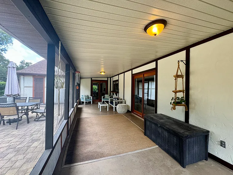 1626 Hollingsworth Crk — Photo 4