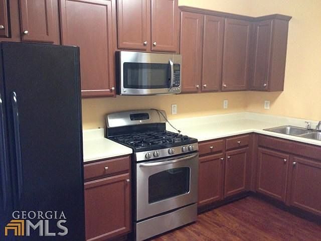 2nd image of 8133 Willowbank Way