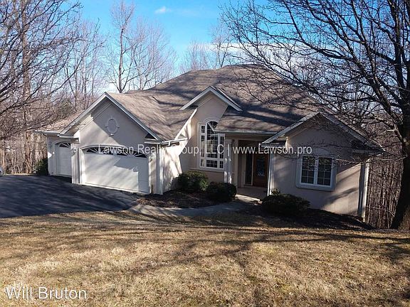 3rd image of 6744 Christopher Dr
